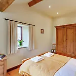 Holiday home 3 Bed In Skipton Oc-94260 Airton